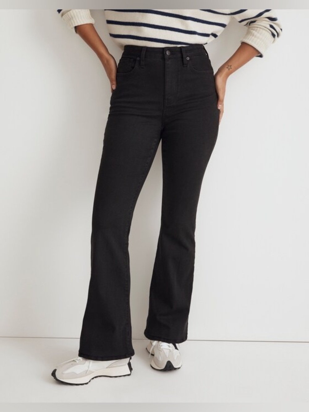 Madewell Curvy Skinny Flare Jeans in Black Frost Wash